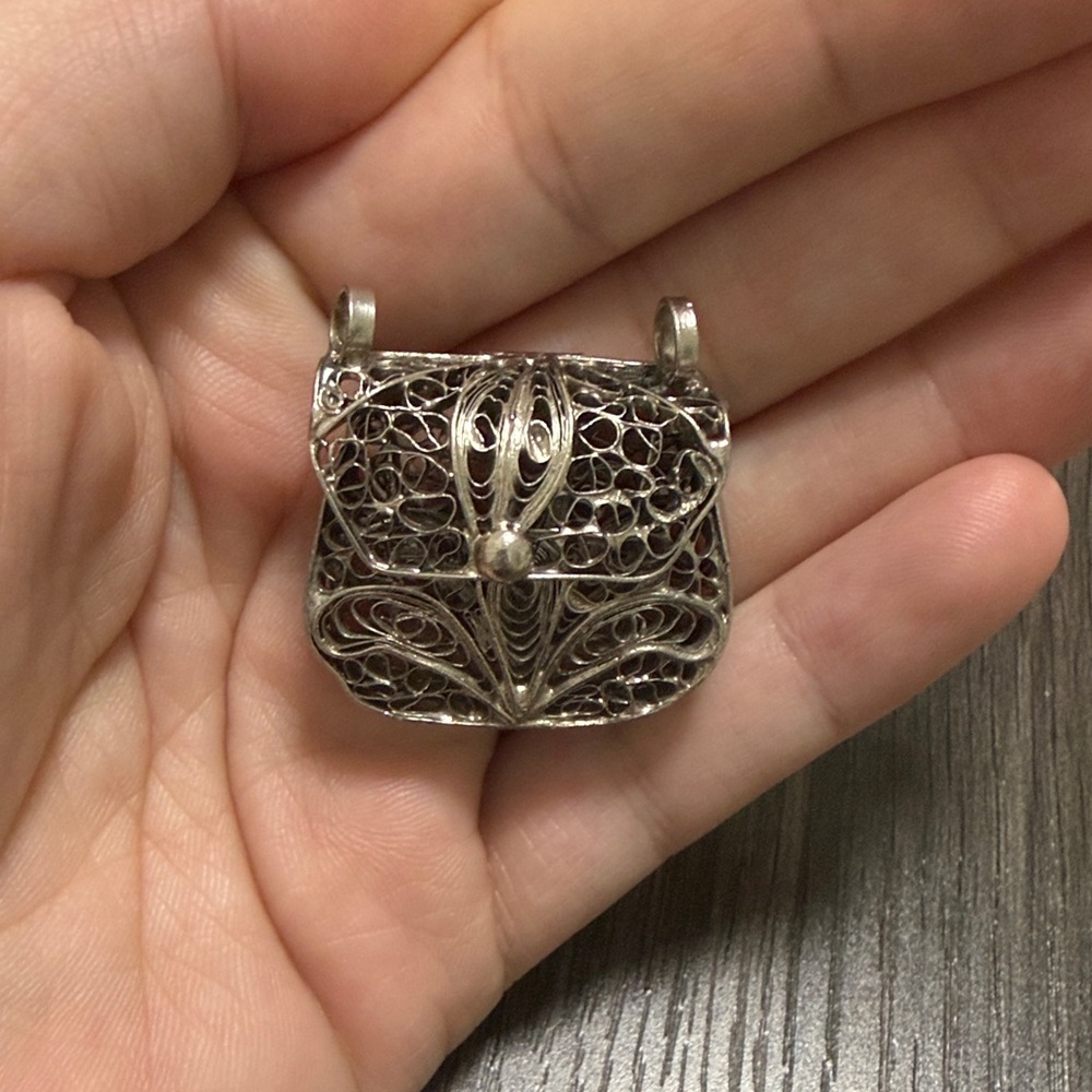 Vintage Sterling Silver Filigree Pendant Necklace Charm - Silver